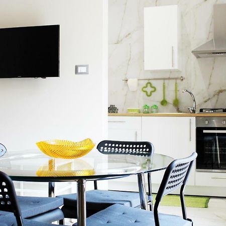 Casa Verdi, Confortevole Bilocale In Centro, 1° P Apartment บาเกเรีย ภายนอก รูปภาพ